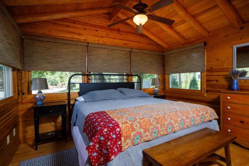 Ephraim House | Collings Log House by Simple Life Rentals