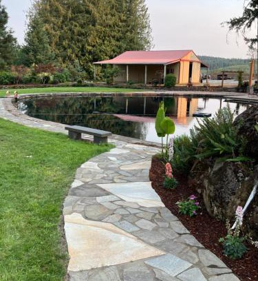 Molalla Cabin | Collins Pond and Lodge