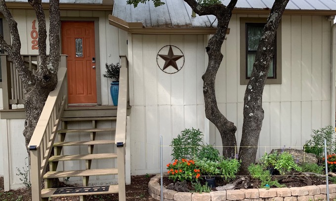 Wimberley House | Come enjoy the Blanco River!