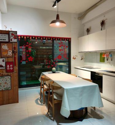 Annan District House | Come Home Travel