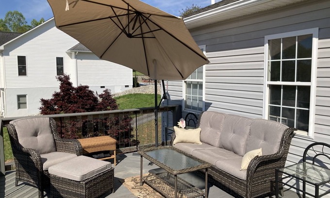 Marion Lake Club House | Come jump in the lake or check out the brilliant fall colors of Lake James