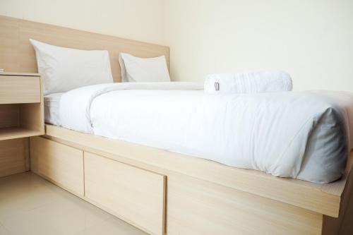 Hegarmanah Apartment | Comfort and Cozy 2BR Apartment Parahyangan Residence By Travelio