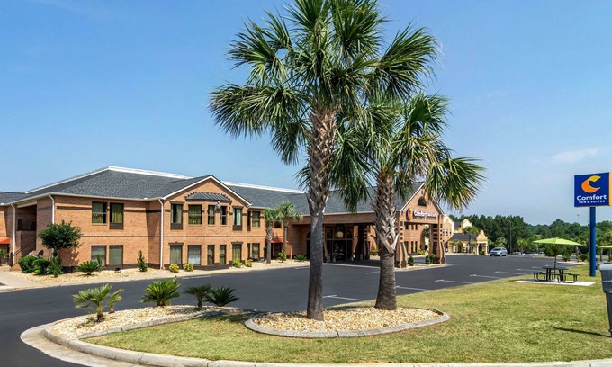 Perry Hotel | Comfort Inn & Suites Perry National Fairgrounds Area