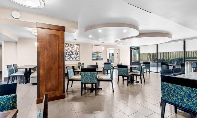 Wilmington Hotel | Comfort Inn University