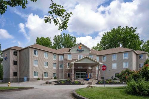 Connellsville Hotel | Comfort Inn