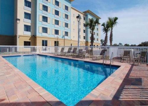 Port Malabar Hotel | Comfort Suites Palm Bay - Melbourne