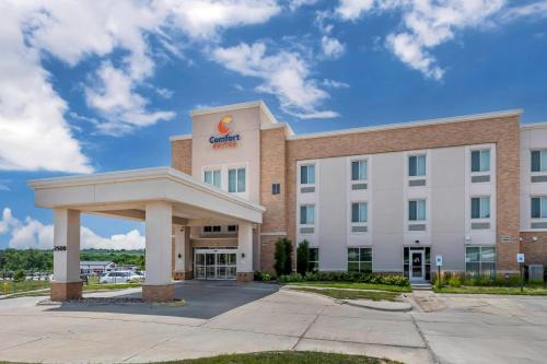 West Omaha Hotel | Comfort Suites West Omaha