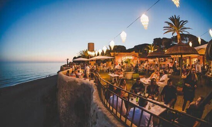 Monastiraki Apartment | Comfortable 1BR Suite near Monastiraki Square