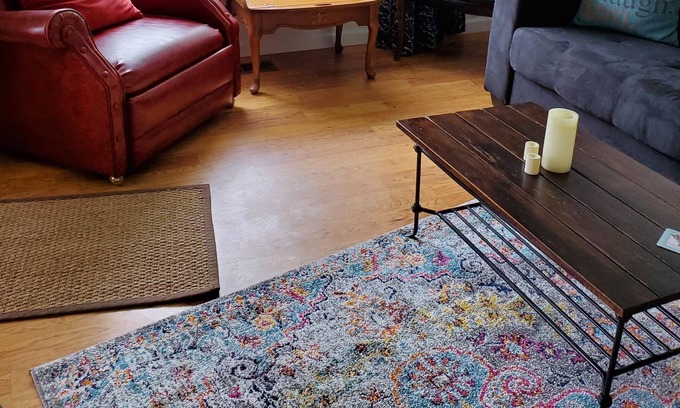 Southeast Eugene House | Comfortable 2 bedroom close to U of Oregon, downtown, buses, shops & hospitals.