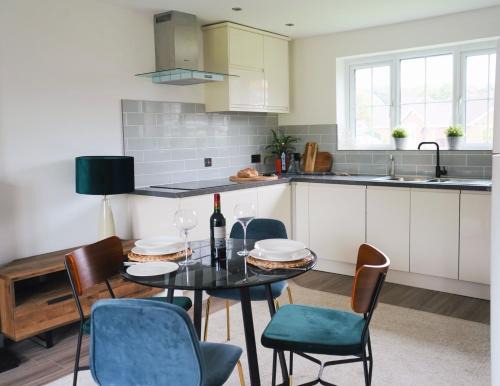 Doncaster Apartment | Comfortable and cosy house with off-road parking