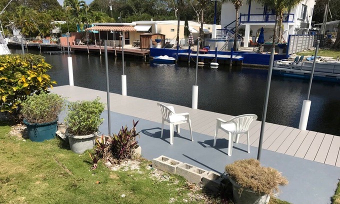 Sexton Cove Estates House | Comfortable home on a canal w/new private dock and ramp!