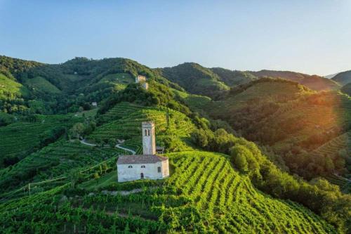 Farra di Soligo Apartment | Comfortable house - garden and parking