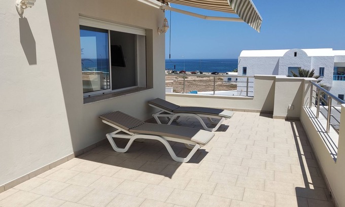 Chebba House | Comfortable, secure studio with good view of the mother.