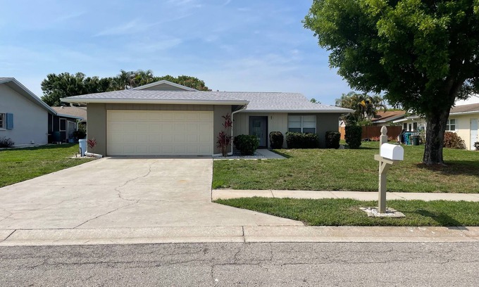 Cypress Lake House | Comfortable Single Family Home with Ample Space in center of SWFL