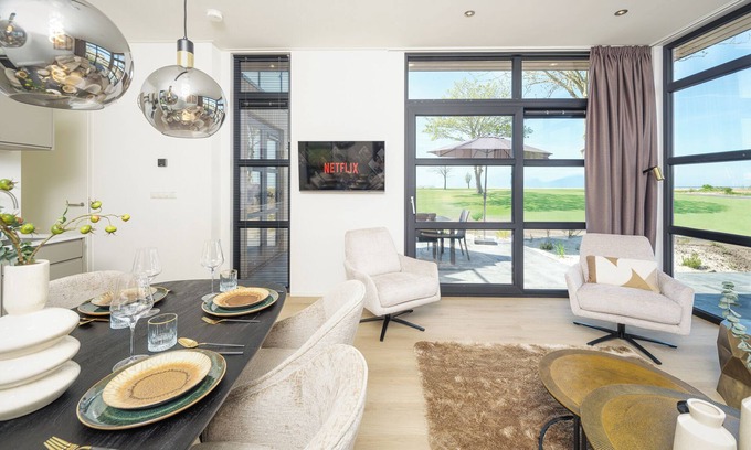 Workum House | Comfortable villa for 6 people, with three bedrooms, a spacious garden and plenty of opportunities to enjoy the outdoor life together.