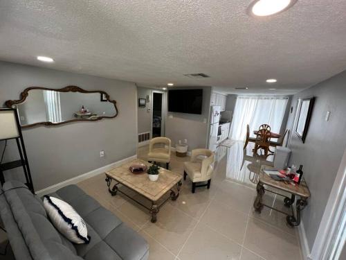 Embassy Hills Apartment | Comfy 2 bedroom apartment