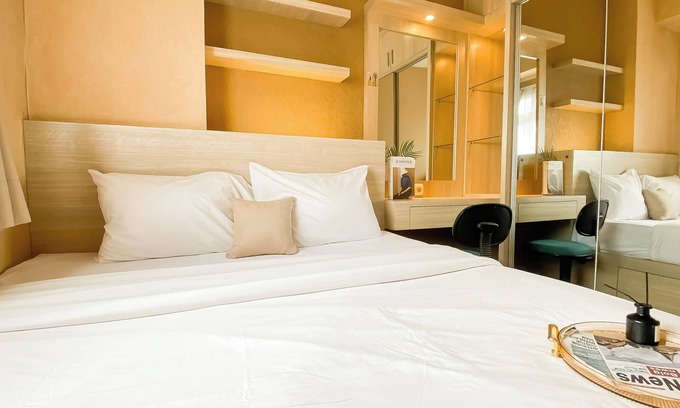 Rawasari Apartment | Comfy 2Br Near Mall At Green Pramuka City Apartment
