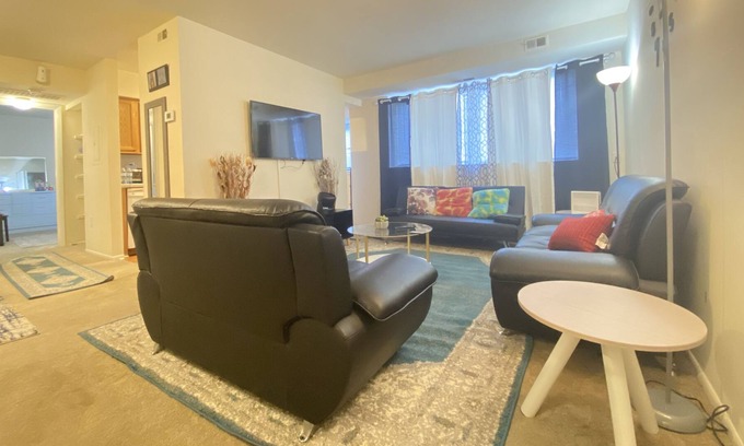 Woodlawn Apartment | Comfy and entire one bedroom apartment close to all destinations