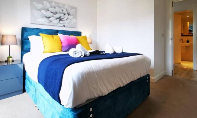 Theatreland Birmingham Apartment | Comfy City Center Apartment