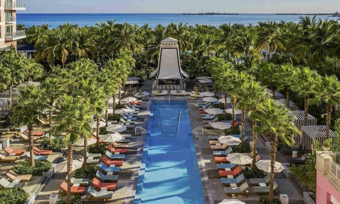 Nassau Hotel | Comfy Escape | Unit w/Kitchenette, Onsite Pool, Water Park, Pets Allowed!