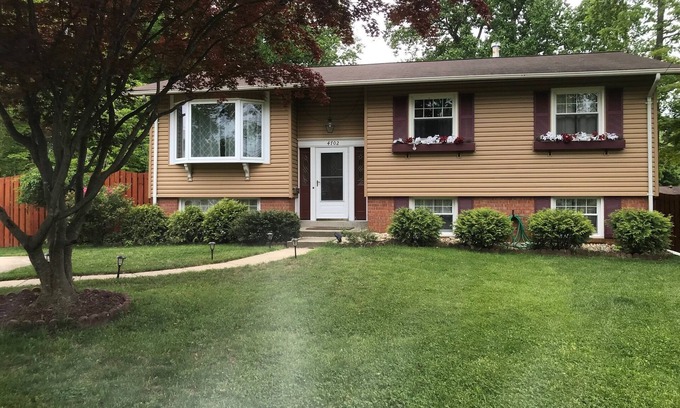 Aspen Hill House | Comfy, Serene Home on Quiet Cul de Sac, Private backyard poolnLic # STR23-00110