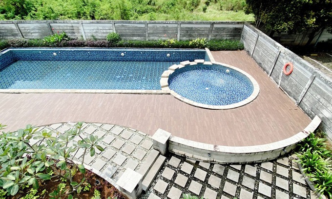 Cikarang Apartment | Comfy Studio With Twin Bed At Enviro Apartment