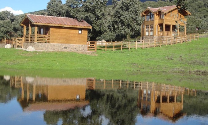 Navamorcuende Resort | Complejo Rural Los Jarales