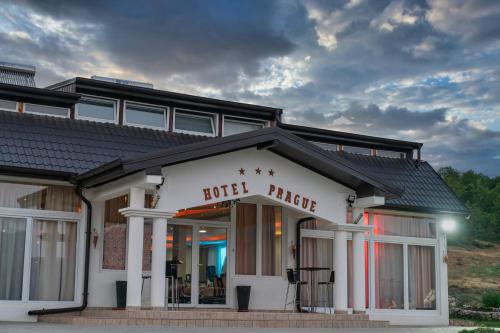 Southwestern Region Resort | Complex Praga