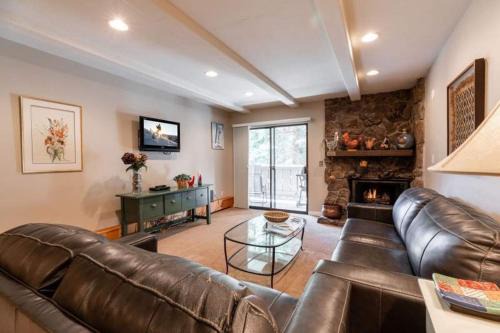 Vail Apartment | Condo with Outdoor Heated Pool and Free WiFi