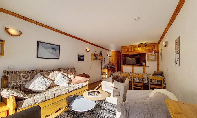 Val-d'Isere Apartment | Confortable 2 pièces au centre, 6 pers. avec balcon - FR-1-518-84