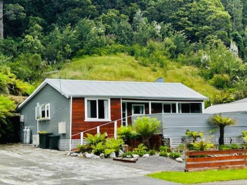 Queenstown House | Conlan Springs Cottage