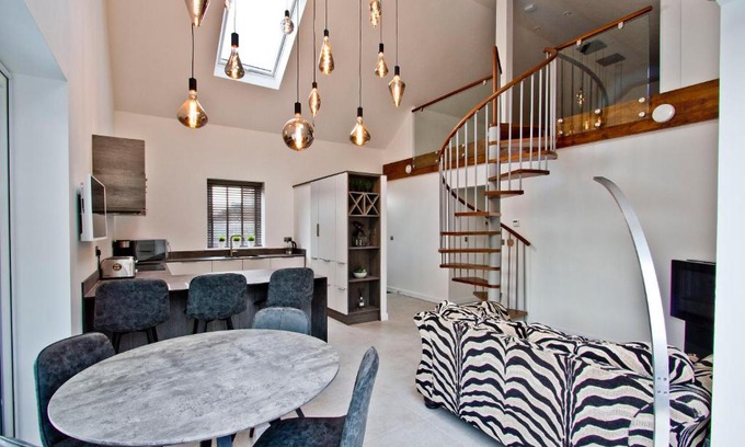 Middlesbrough House | Contemporary 2 bedroom eco home with a twist