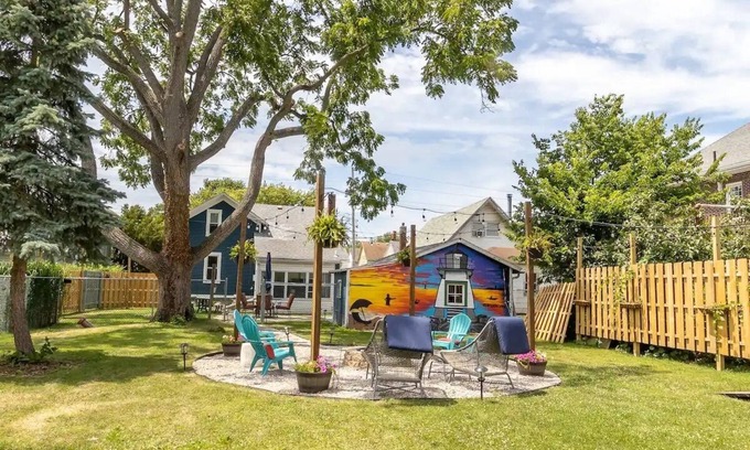 Port Clinton House | Contemporary Boutique Style Beach House steps from the water