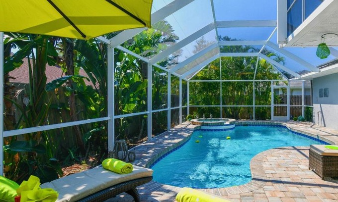 South Venice House | Contemporary Pool Villa I - Pool & Jacuzzi - Nearby Beach
