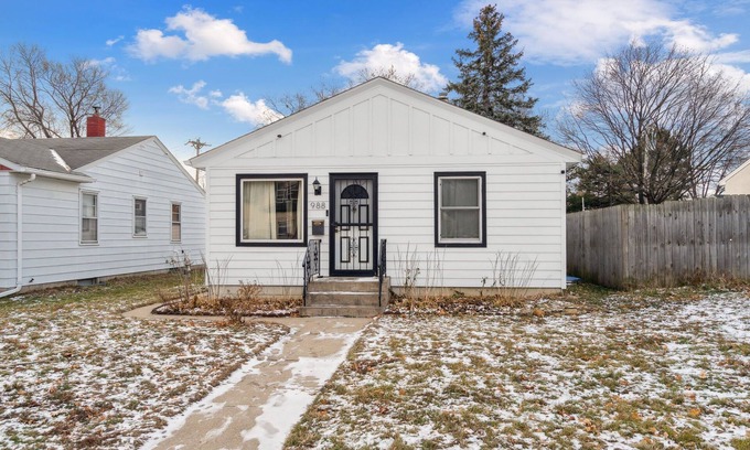 Thomas - Dale House | Convenient 3-BR Stay to Como Zoo & MN State Fair