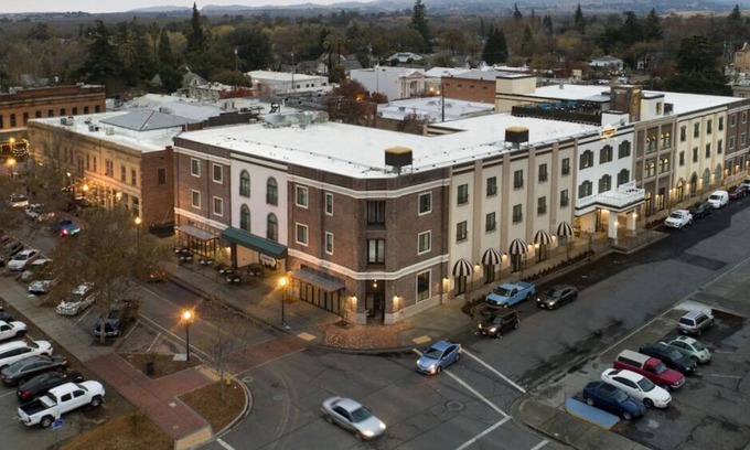 Winters House | Convenient Stay in California! Pets Allowed, Parking, Near Northwest Park