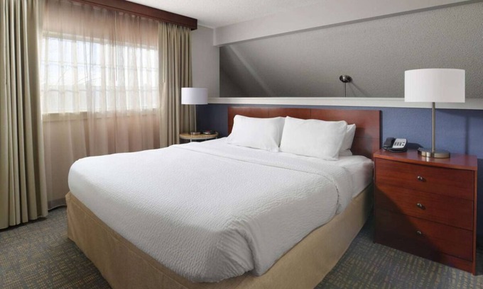 Northeast Heights Hotel | Convenient Stay, Superb Location! 3 Modern Units, Free Breakfast, w/Pool