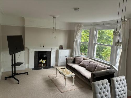 Royal Tunbridge Wells Apartment | Converted Victorian Apartment 3 Superior King size Rooms