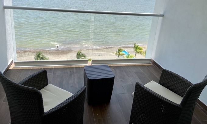 Lazaro Cardenas Apartment | Convinient Location Studio with Beautiful Views