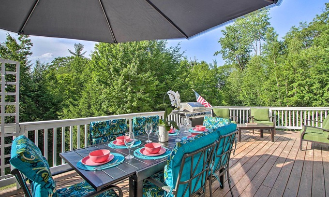 Madison House | Conway Home w/Game Room: 5 Private Beaches