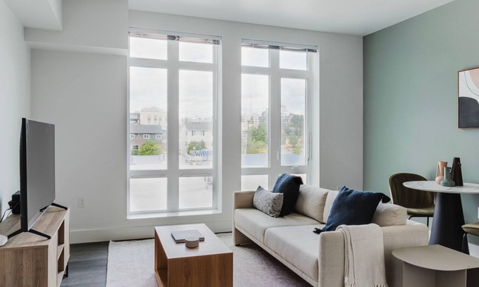 Squire Park Apartment | Cool First Hill Jr 1BR w/Gym, Coworking & Games, by Blueground