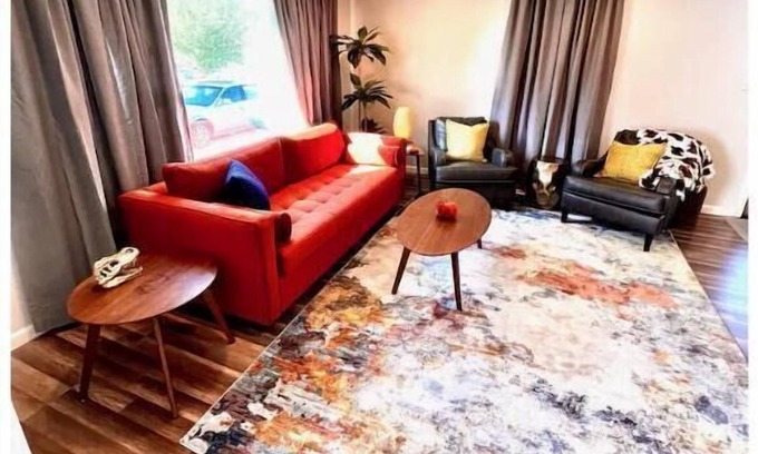 Dodge City House | Cool, Trendy house in Dodge City! The Painted Cow