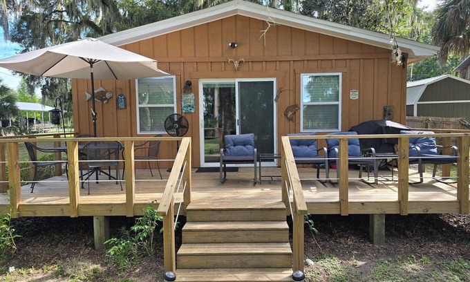 Cross Creek House | Cooper's Creekside in Cross Creek is located right on the creek with boat access