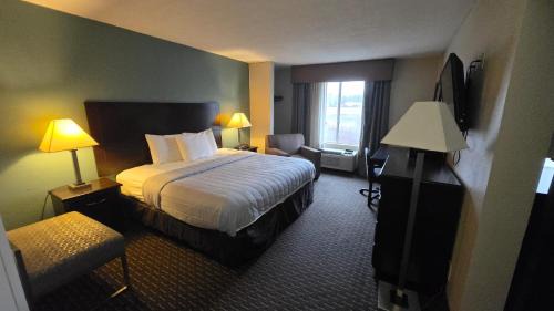 Montrose Hotel | Copley Inn & Suites By OYO Akron OH