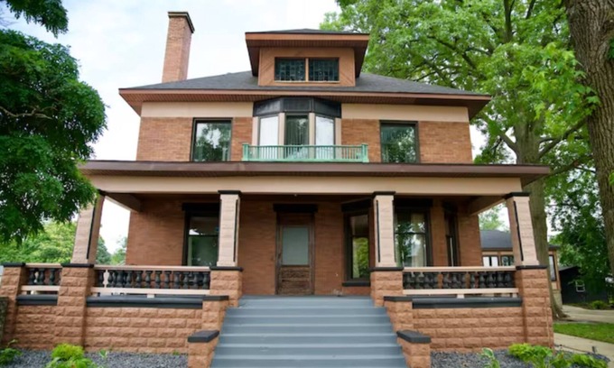 Centralia Apartment | Copperfield- Unit 2 - 1 Bedroom Luxury Suite - King