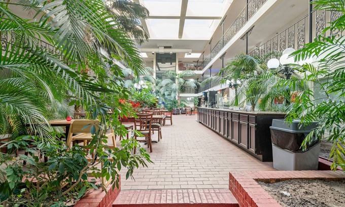 Wichita Hotel | Coratel Plus Suites Wichita West Airport