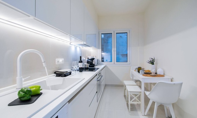 Old Town Apartment | Corfu White Apartment