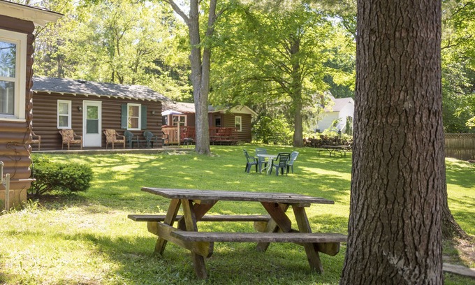 Williams Bay Cabin | Corner Cabin Pet Friendly Williams Bay on Lake Geneva