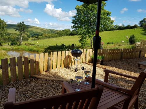 Newcastle-on-Clun House | Cornflour Cozy Cabin Retreat
