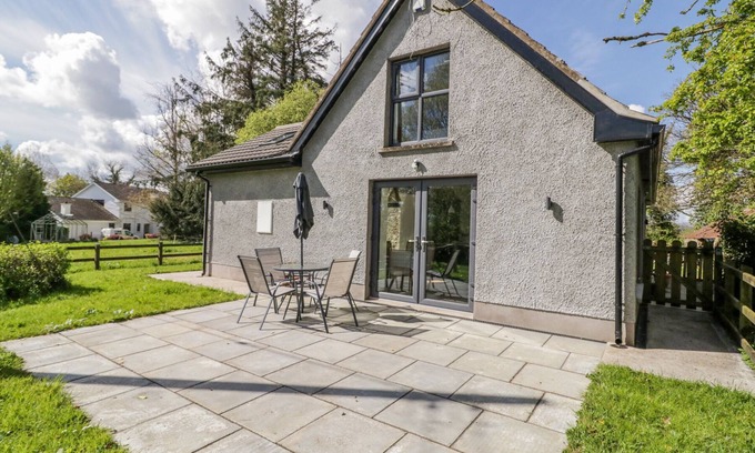 Lisnaskea Cottage | CORRADILLAR QUAY COTTAGE in Lisnaskea, County Fermanagh